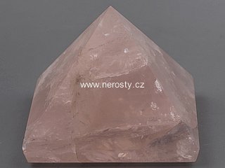 rose quartz, pyramid