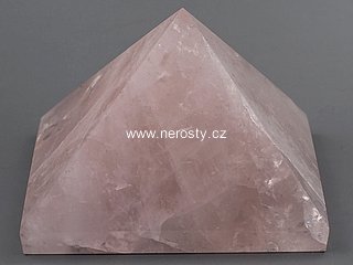 rose quartz, pyramid