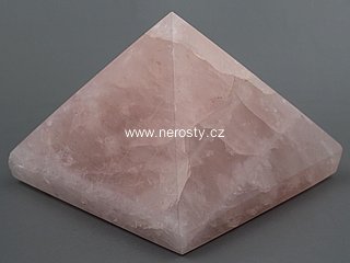 rose quartz, pyramid