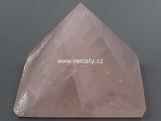 rose quartz, pyramid