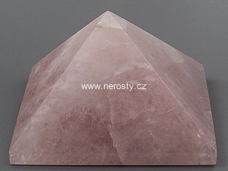 rose quartz, pyramid