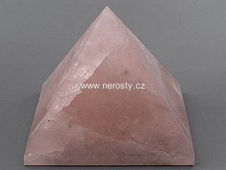 rose quartz, pyramid