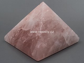 rose quartz, pyramid