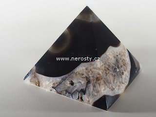 agate, pyramid